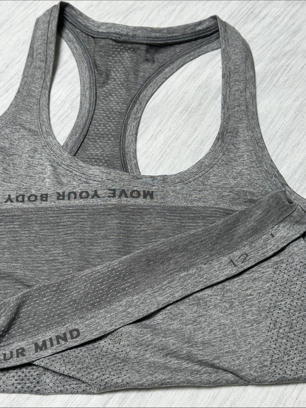 Lululemon Swiftly Tank - Picture 4 of 5